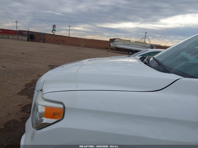 5TFAW5F10EX327920 Toyota Tundra Platinum 5.7l V8