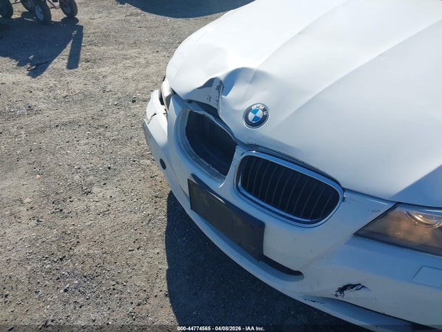 44774565 :رقم المزاد ، WBAPK5C55BA662194 vin ، 2011 Bmw 328i Xdrive مزاد بيع