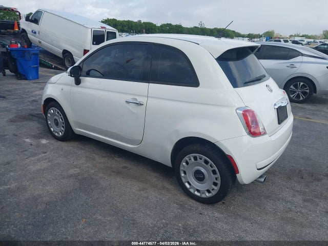 2015 FIAT 500 3C3CFFAR0FT527998 Photo 2