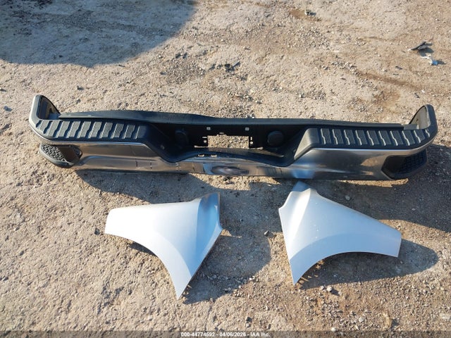 44774592 :رقم المزاد ، 1GCPWCED0MZ277064 vin ، 2021 Chevrolet Silverado 1500 2wd  Short Bed Lt مزاد بيع
