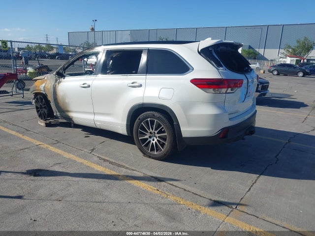 5TDJZRFH2HS356521 Toyota Highlander Se