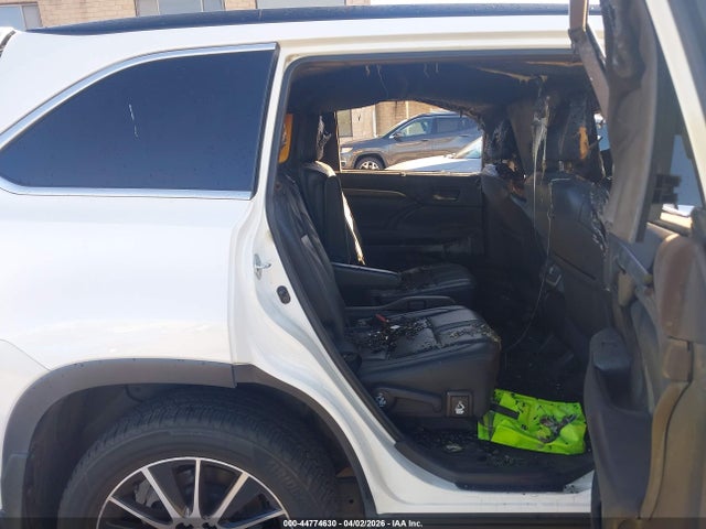 5TDJZRFH2HS356521 Toyota Highlander Se