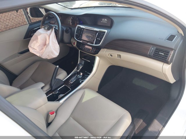 JHMCR6F7XHC023322 Honda Accord Hybrid Touring