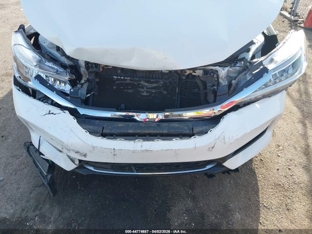 JHMCR6F7XHC023322 Honda Accord Hybrid Touring