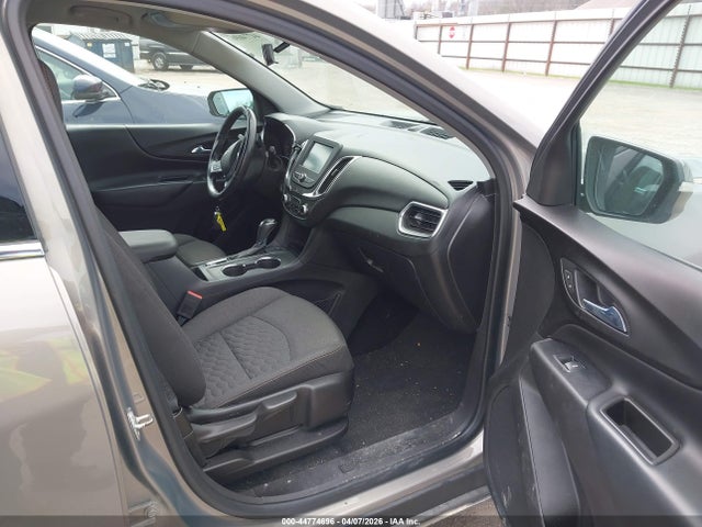 3GNAXSEV4JS609058 Chevrolet EQUINOX LT