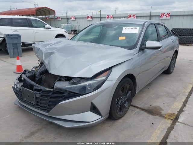 5NPLM4AG4NH066453 Hyundai ELANTRA SEL