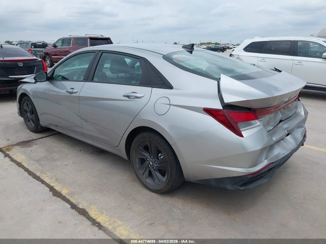 5NPLM4AG4NH066453 Hyundai ELANTRA SEL