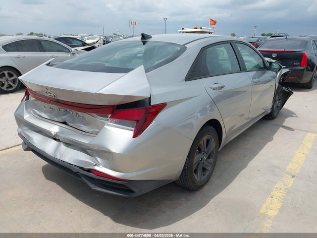 5NPLM4AG4NH066453 Hyundai ELANTRA SEL
