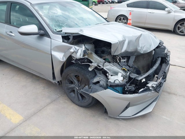5NPLM4AG4NH066453 Hyundai ELANTRA SEL