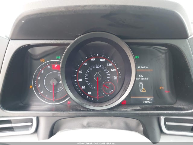 5NPLM4AG4NH066453 Hyundai ELANTRA SEL