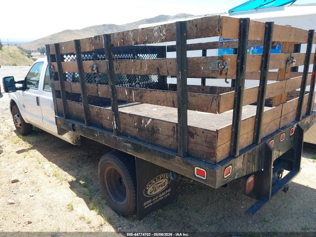 1FD8W3GT9GEA71791 Ford F-350 Chassis Xl