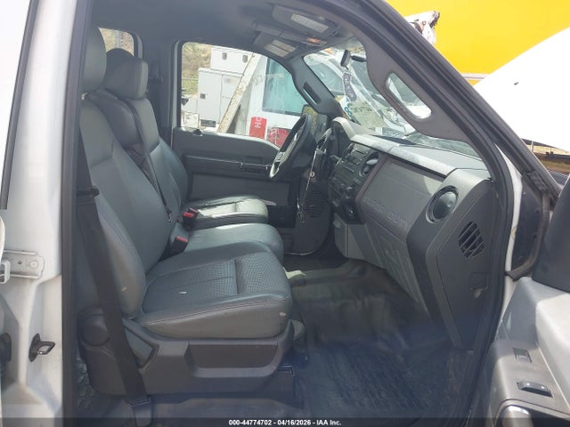 1FD8W3GT9GEA71791 Ford F-350 Chassis Xl