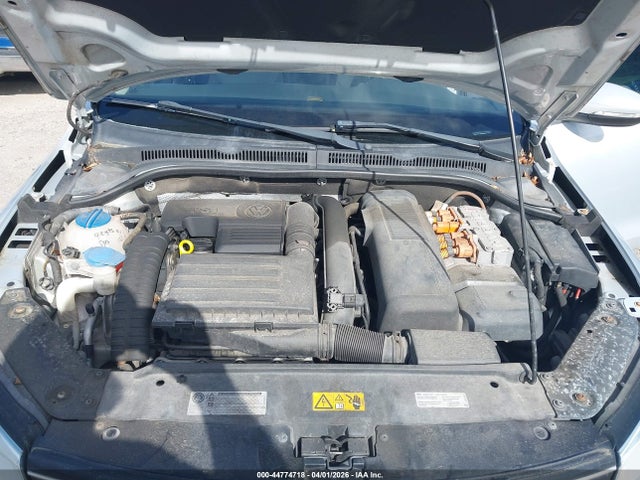 44774718 :رقم المزاد ، 3VW637AJ4DM231176 vin ، 2013 Volkswagen Jetta Hybrid Sel مزاد بيع