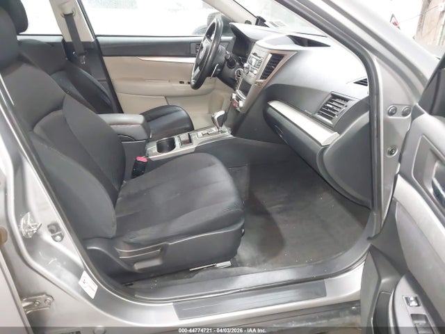 44774721 :رقم المزاد ، 4S4BRBAC1B3371748 vin ، 2011 Subaru Outback 2.5i مزاد بيع