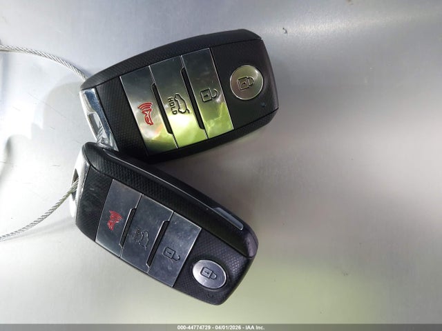 2018 KIA SORENTO 5XYPKDA56JG392939 Photo 10