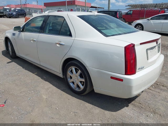 2011 CADILLAC STS 1G6DW6ED0B0118067 Photo 2