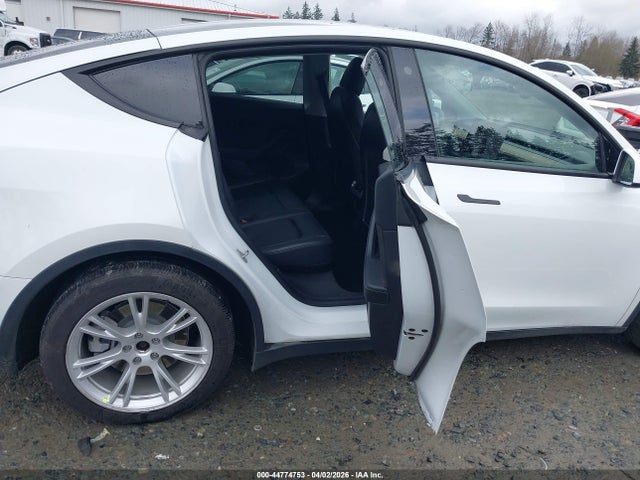 Продажа на аукционе авто 2022 Tesla Model Y Long Range Dual Motor All-wheel Drive, vin: 7SAYGDEE3NF363009, номер лота: 44774753
