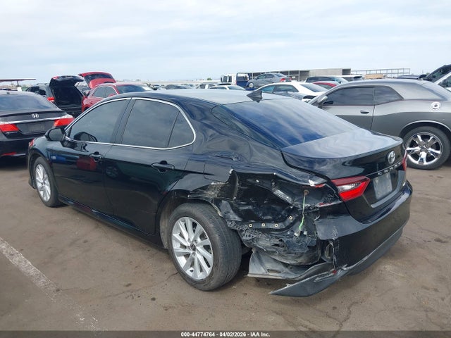 4T1C11AK5MU612575 Toyota CAMRY LE