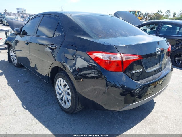 Toyota COROLLA LE 2018 2T1BURHE4JC055897 Image 3
