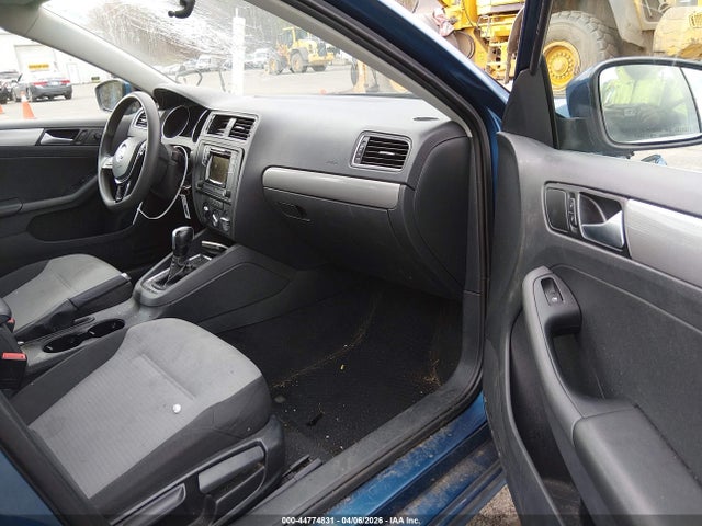 2017 Volkswagen Jetta 1.4t S მანქანა იყიდება აუქციონზე, vin: 3VW2B7AJ9HM353233, აუქციონის ნომერი: 44774831