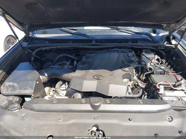 Toyota 4RUNNER SR5 2015 JTEBU5JR6F5228714 Image 10