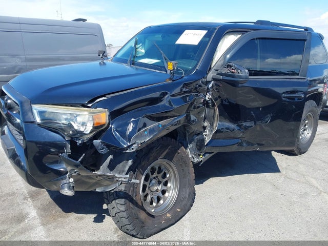 Toyota 4RUNNER SR5 2015 JTEBU5JR6F5228714 Image 6