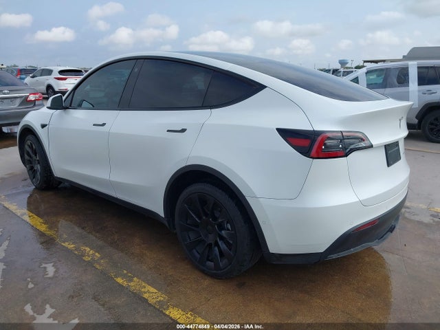 Продаж на аукціоні авто 2022 Tesla Model Y Long Range Dual Motor All-wheel Drive, vin: 7SAYGDEE1NA011043, номер лоту: 44774849