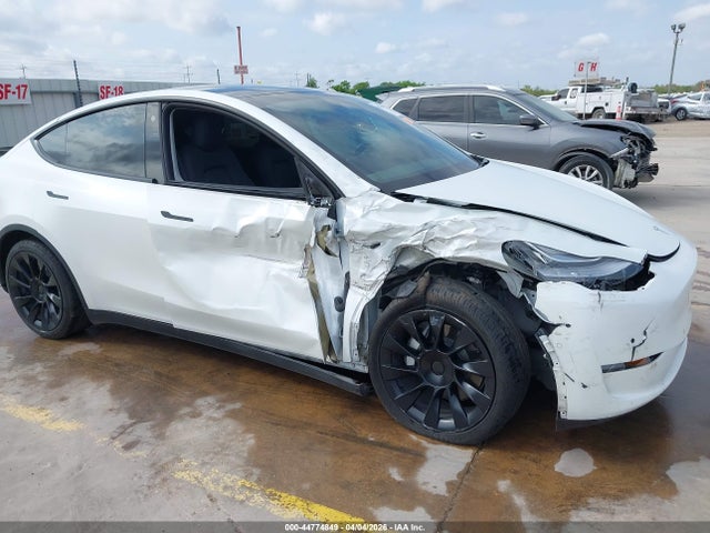 Продаж на аукціоні авто 2022 Tesla Model Y Long Range Dual Motor All-wheel Drive, vin: 7SAYGDEE1NA011043, номер лоту: 44774849