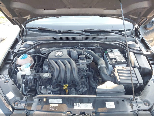 2015 Volkswagen Jetta 2.0l S მანქანა იყიდება აუქციონზე, vin: 3VW2K7AJ8FM412348, აუქციონის ნომერი: 44774863