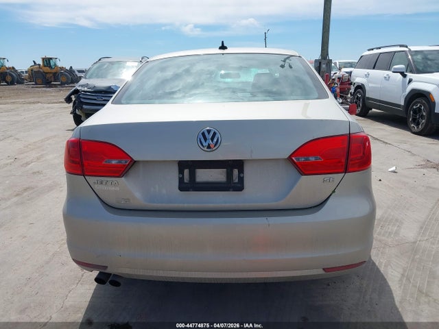 2014 Volkswagen Jetta 1.8t Se მანქანა იყიდება აუქციონზე, vin: 3VWD17AJXEM314626, აუქციონის ნომერი: 44774875