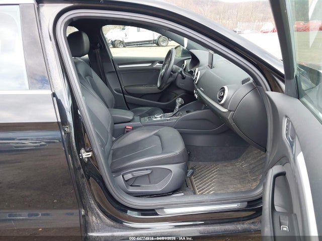 2019 AUDI A3 WAUBEGFF2KA098876 Photo 4