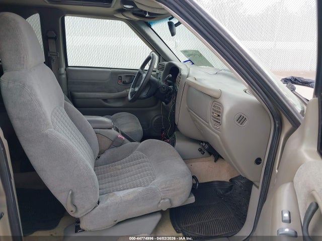 1998 Chevrolet Blazer Ls მანქანა იყიდება აუქციონზე, vin: 1GNCS18WXWK208459, აუქციონის ნომერი: 44774996
