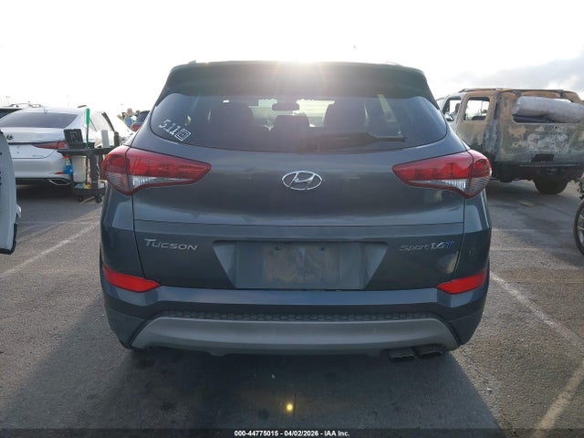 KM8J33A2XHU518274 Hyundai Tucson Sport