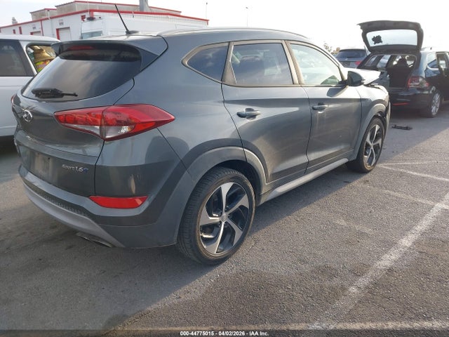 KM8J33A2XHU518274 Hyundai Tucson Sport