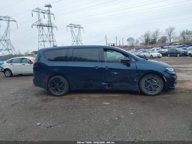 Продажа на аукционе авто 2023 Chrysler Pacifica Hybrid Limited, vin: 2C4RC1S74PR618839, номер лота: 44775026