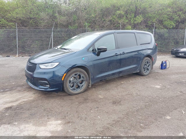 Продажа на аукционе авто 2023 Chrysler Pacifica Hybrid Limited, vin: 2C4RC1S74PR618839, номер лота: 44775026