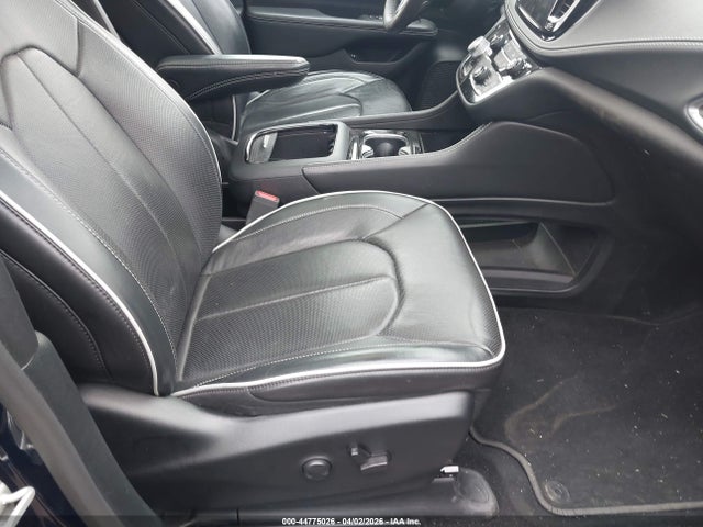 Продажа на аукционе авто 2023 Chrysler Pacifica Hybrid Limited, vin: 2C4RC1S74PR618839, номер лота: 44775026