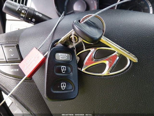 2013 Hyundai Sonata Gls მანქანა იყიდება აუქციონზე, vin: 5NPEB4AC3DH554383, აუქციონის ნომერი: 44775036
