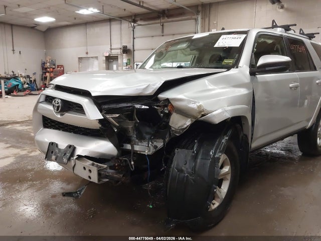 Продажа на аукционе авто 2015 Toyota 4runner Sr5, vin: JTEBU5JR7F5220525, номер лота: 44775049