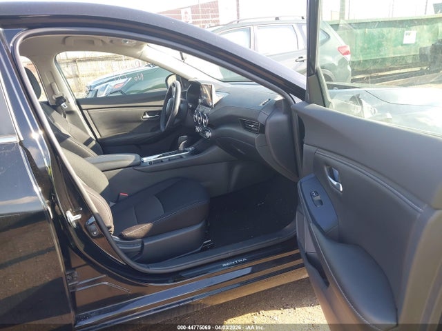 44775069 :رقم المزاد ، 3N1AB8CV7NY202578 vin ، 2022 Nissan Sentra Sv Xtronic Cvt مزاد بيع