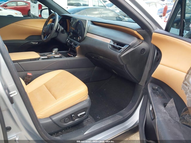 Продажа на аукционе авто 2023 Lexus Rx 350 Premium Plus, vin: 2T2BAMBA6PC011518, номер лота: 44775107