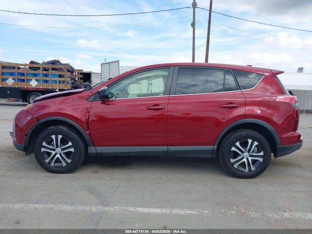 Toyota RAV4 LE 2018 JTMZFREV6JD111841 Image 15