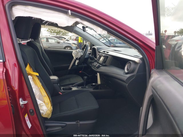 2018 TOYOTA RAV4 JTMZFREV6JD111841 Photo 4