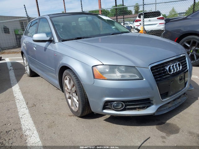 2012 AUDI A3 WAUBJAFM7CA138779