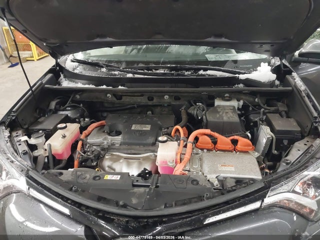 44775169 :رقم المزاد ، JTMRJREV9JD231213 vin ، 2018 Toyota Rav4 Hybrid Xle مزاد بيع