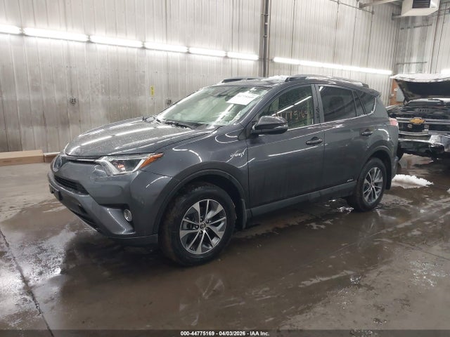44775169 :رقم المزاد ، JTMRJREV9JD231213 vin ، 2018 Toyota Rav4 Hybrid Xle مزاد بيع