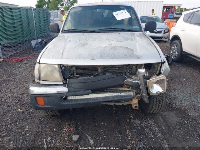 44775171 :رقم المزاد ، 4TAWN72N9YZ580655 vin ، 2000 Toyota Tacoma Base V6 مزاد بيع