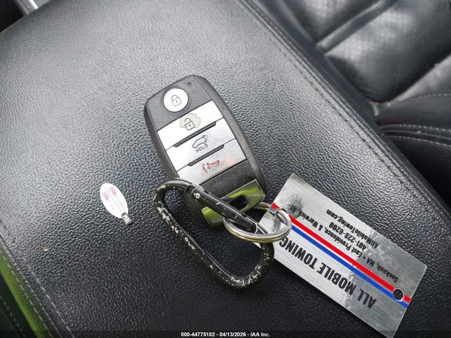 44775182 :رقم المزاد ، 5XYPHDA58HG284444 vin ، 2017 Kia Sorento 3.3l Ex مزاد بيع