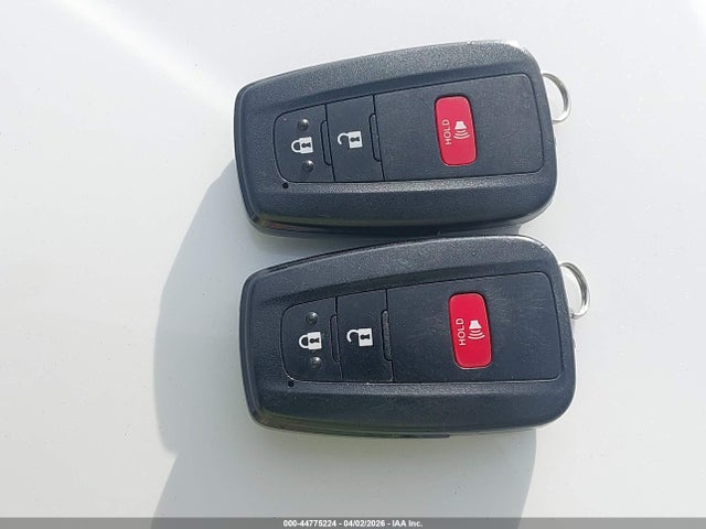 JTDKARFU9H3048434 Toyota Prius Three