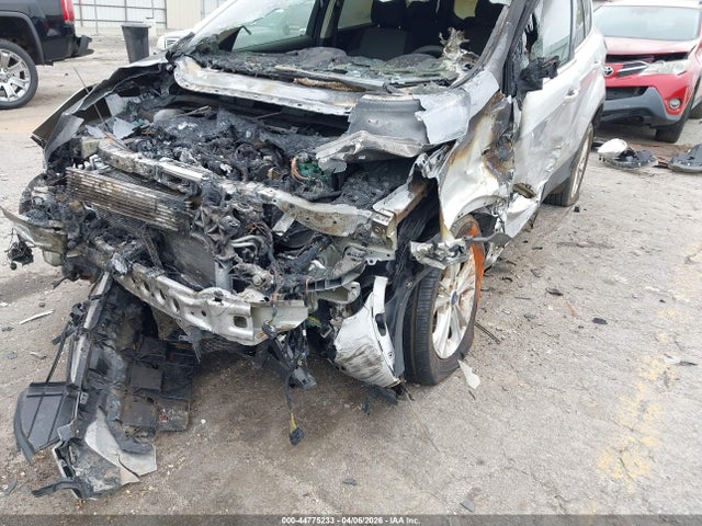 Продаж на аукціоні авто 2017 Ford Escape Se, vin: 1FMCU9G95HUE29466, номер лоту: 44775233